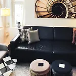 Haus Schlafgemach بيت للعطل *