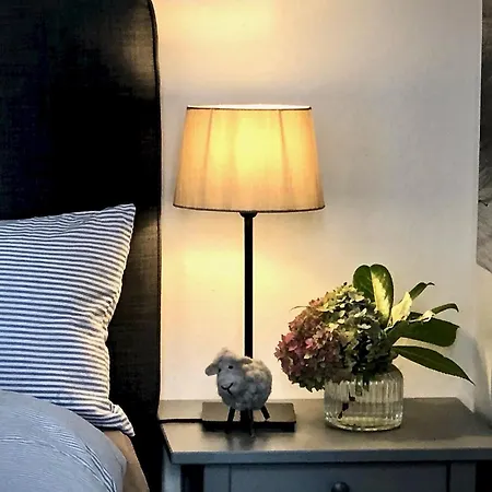 Haus Schlafgemach بيت للعطل *