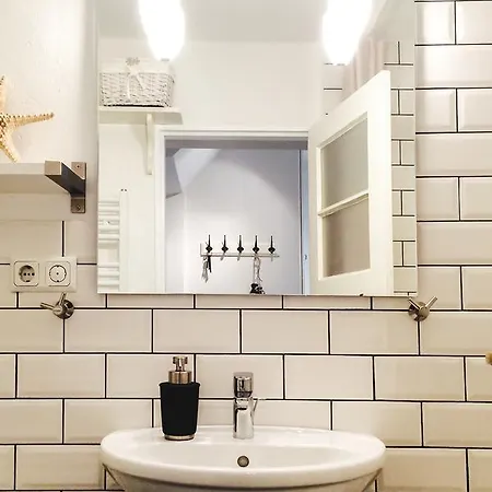 Haus Schlafgemach بيت للعطل *